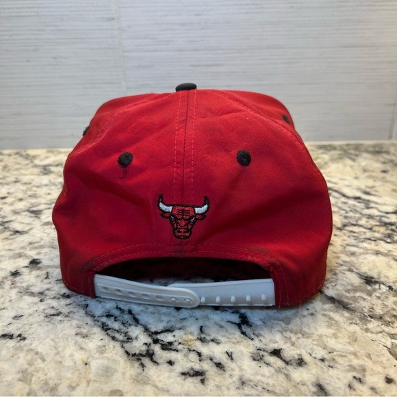 NBA Chicago Bulls Red and Black Hat - Picture 3 of 5